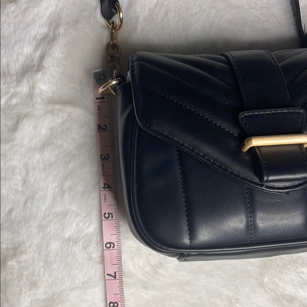 Black Soft Faux Leather quilted Shoulder Bag - Picture 6 of 10